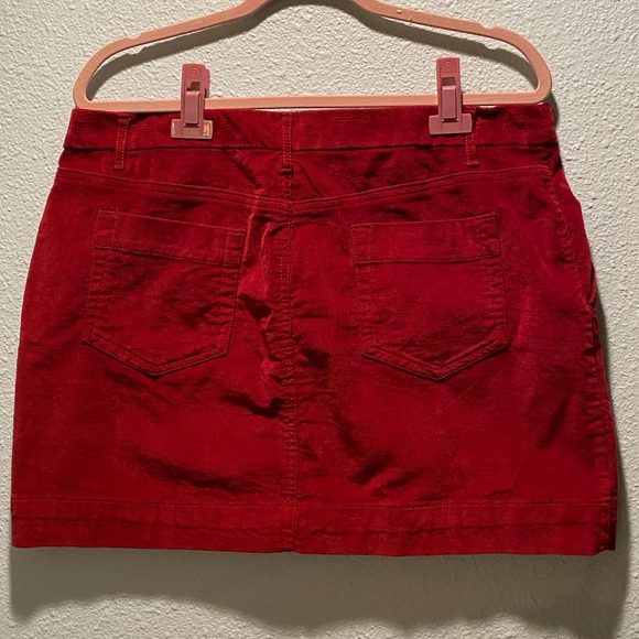 Red Corduroy Gap Skirt - Picture 2 of 3
